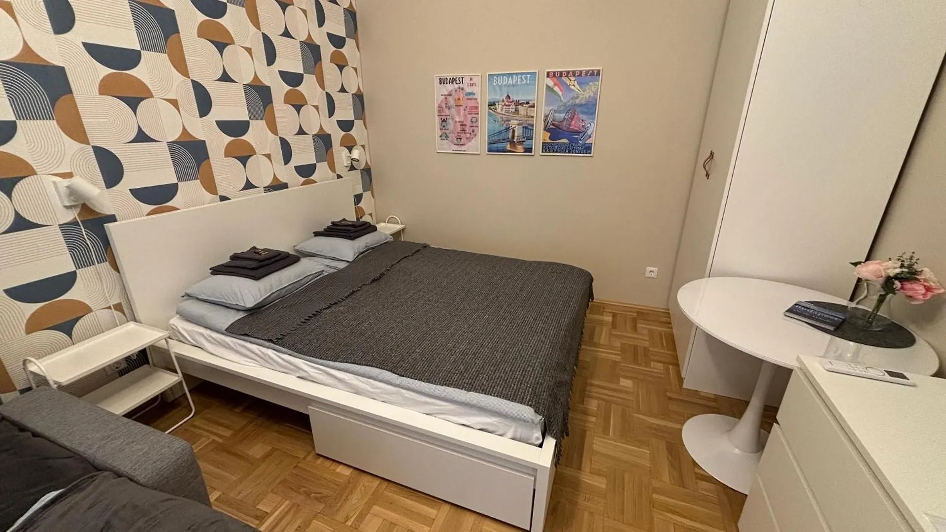 Csengery Apartment Budapesta